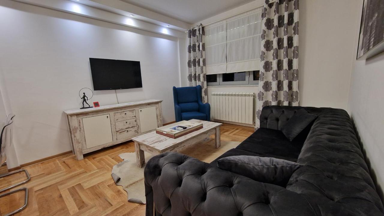 M48 Apartments Belgrade Bilik gambar